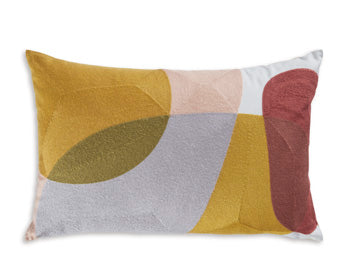 Varness Pillow (Set of 4)
