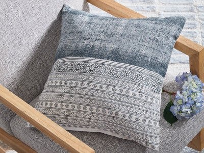 Harperville Pillow (Set of 4)