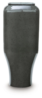 Kierlain Vase