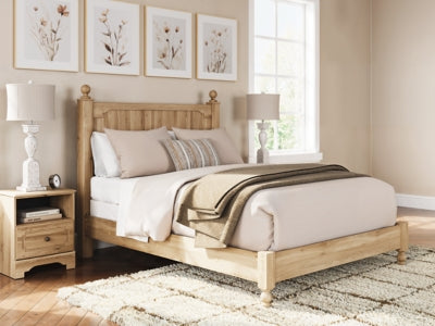 Galletyn Queen Panel Bed