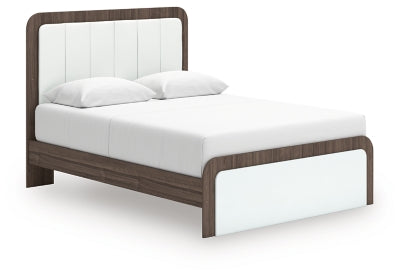 Mazilar Queen Upholstered Bed