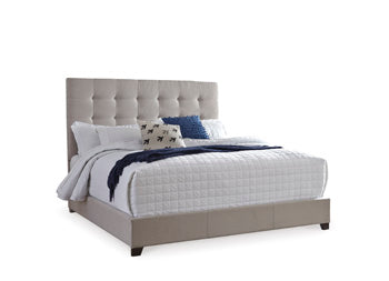 Dolante Queen Upholstered Bed