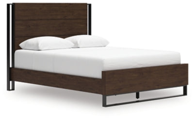 Zumbado Queen Panel Bed