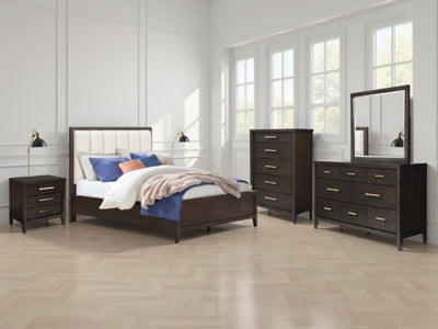 Westonfort Queen Upholstered Panel Bed