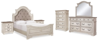 Cama tapizada con paneles Queen Realyn, cómoda, espejo, baúl y 2 mesitas de noche