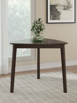 Dantenton Dining Table