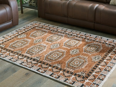 Qaabiz 5' x 7' Area Rug